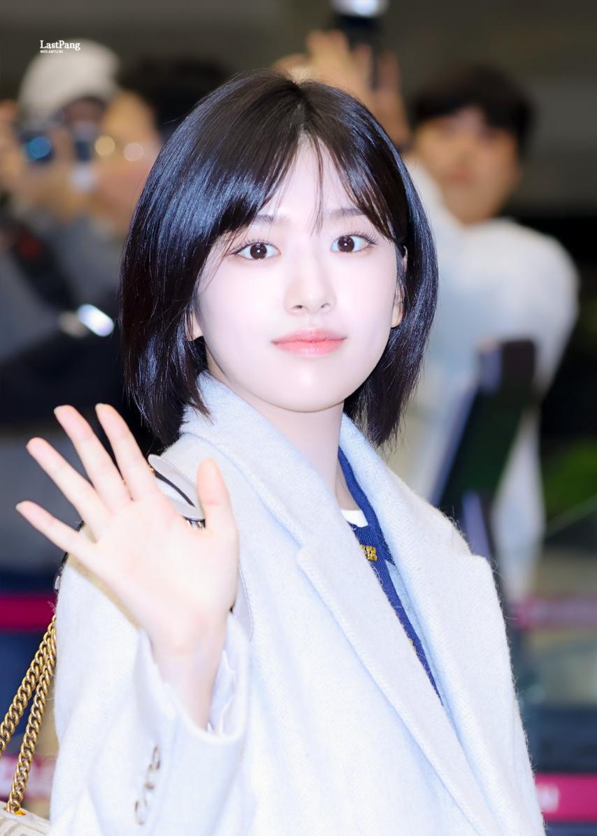 아이브 안유진1_7.jpg