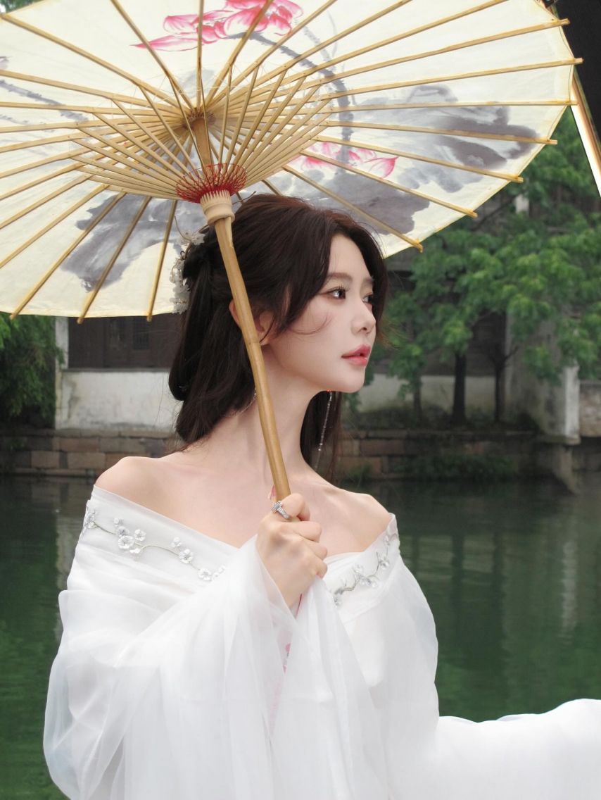 클라라 SNS1_5.jpg