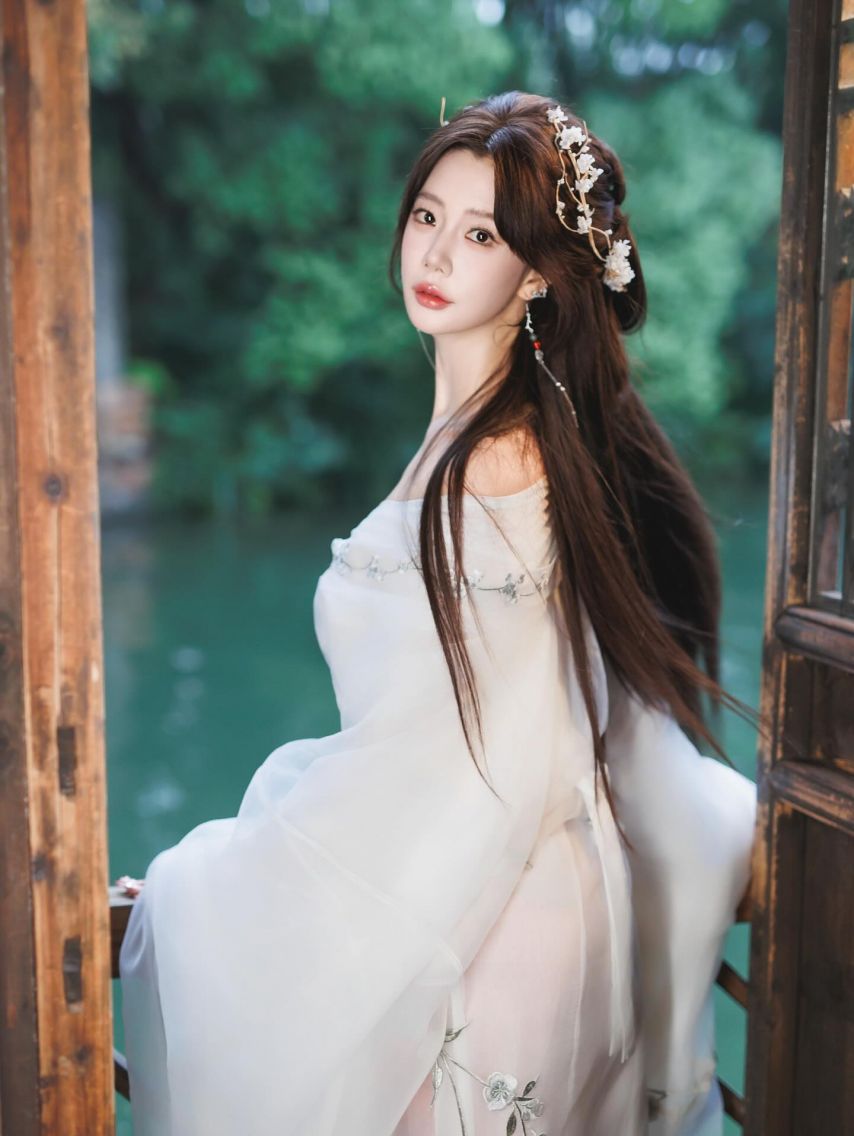 클라라 SNS1_10.jpg