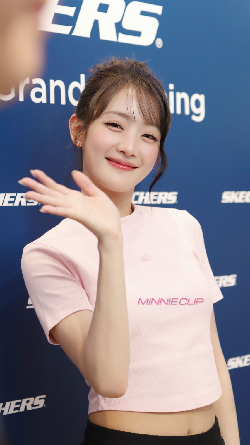 아이들 민니1_3.jpg