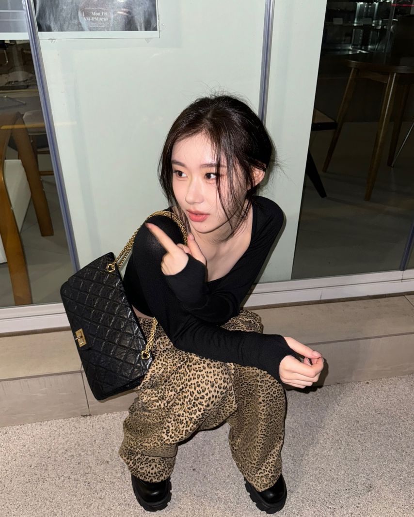 ITZY 예지,채령1_8.jpg