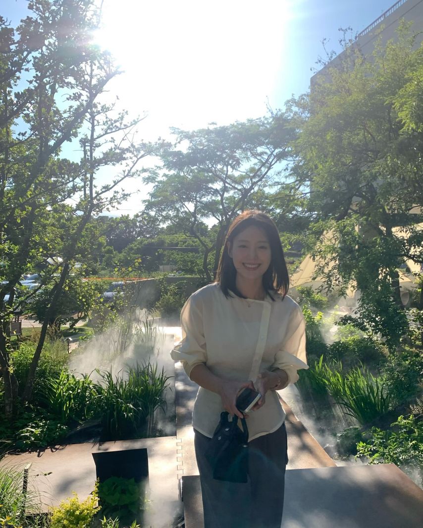 김혜빈 아나운서1_3.jpeg