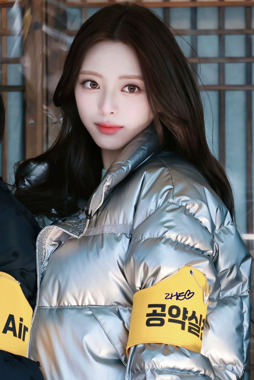 ITZY 유나2_3.jpg