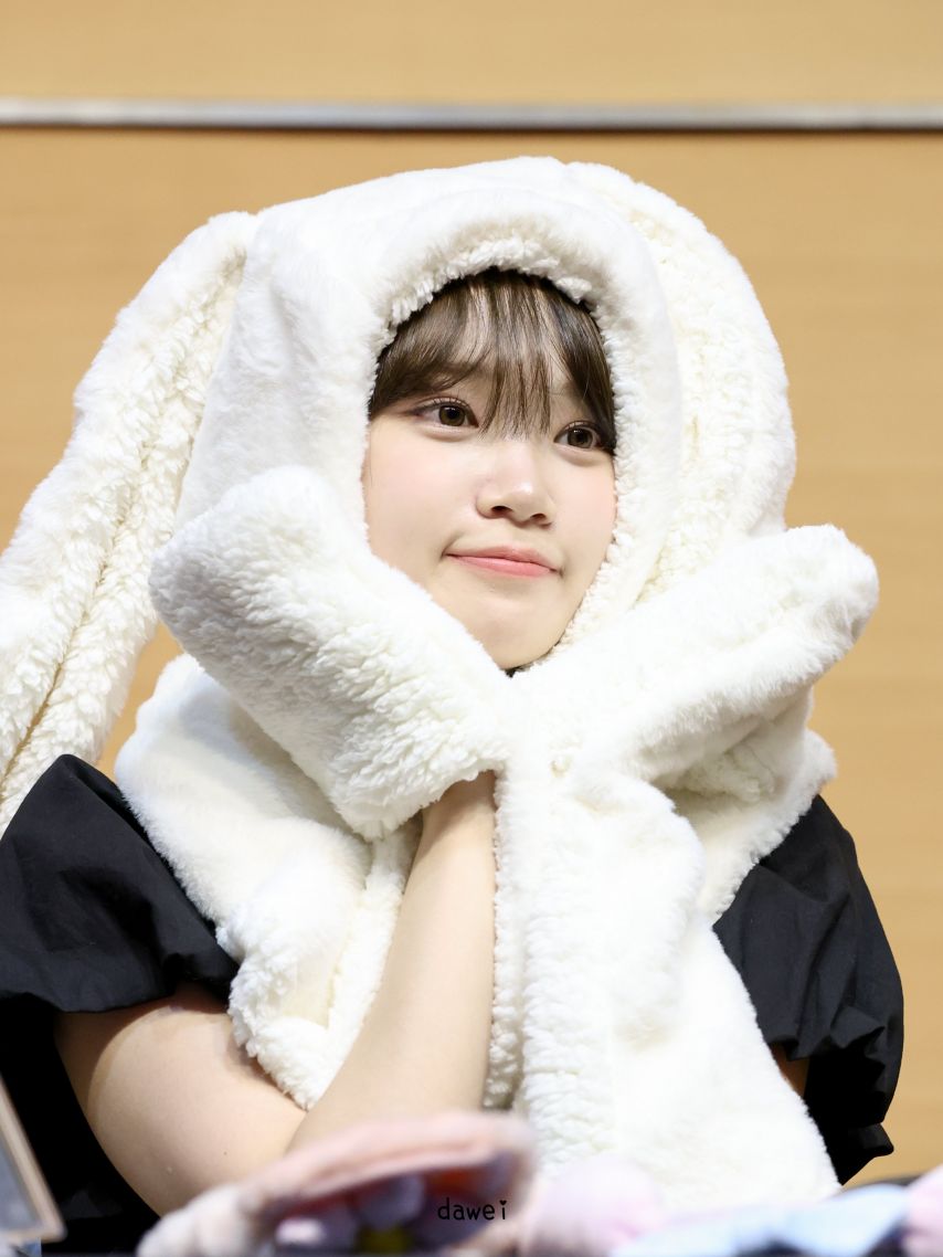 르세라핌 김채원1_1.jpg