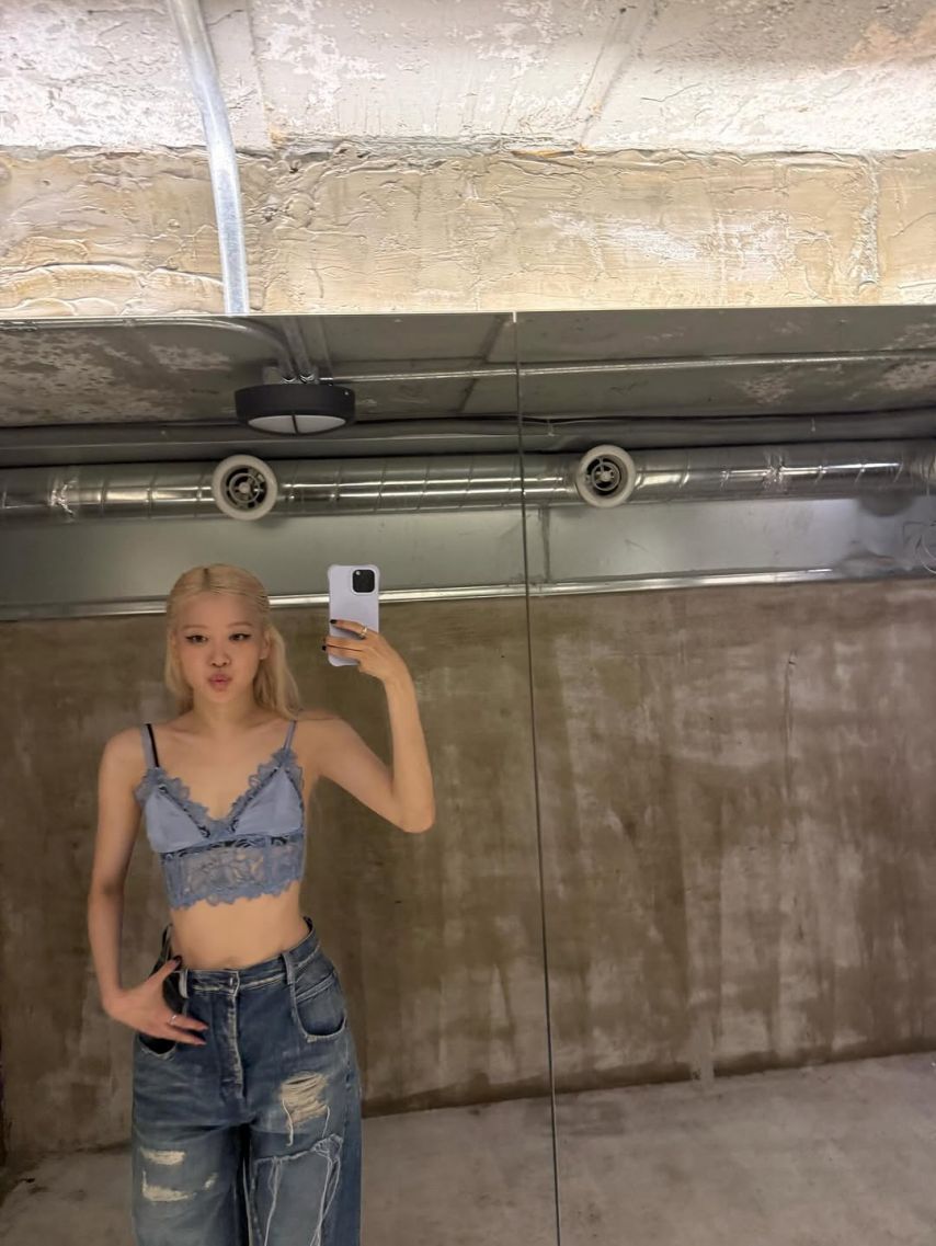 BLACKPINK (블랙핑크) 로제1_3.jpg