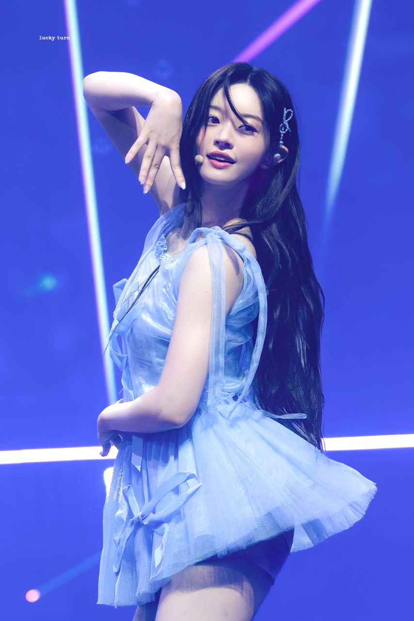 아일릿 민주1_2.jpg