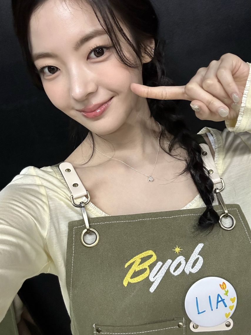 ITZY 리아1_1.jpg