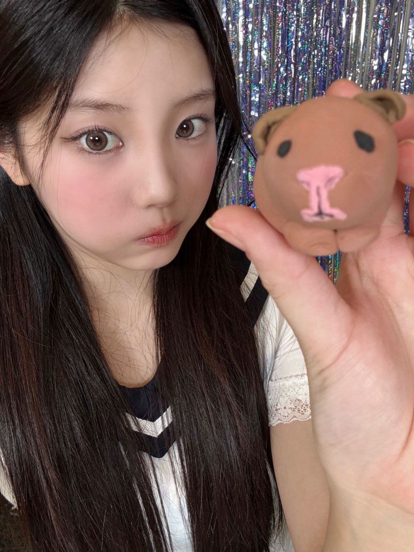 아일릿 원희1_2.jpg