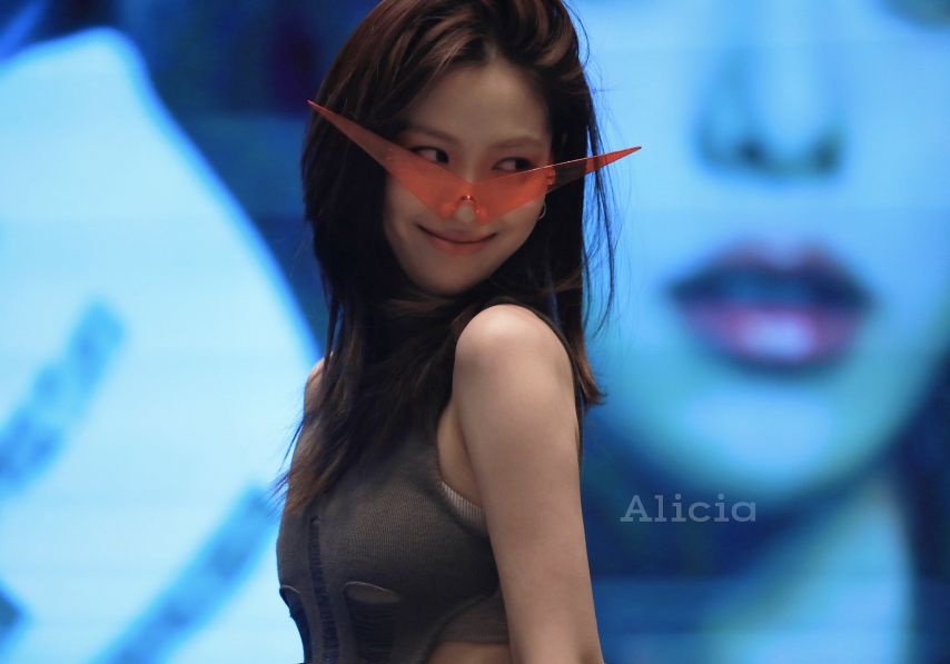 ITZY 류진1_3.jpg