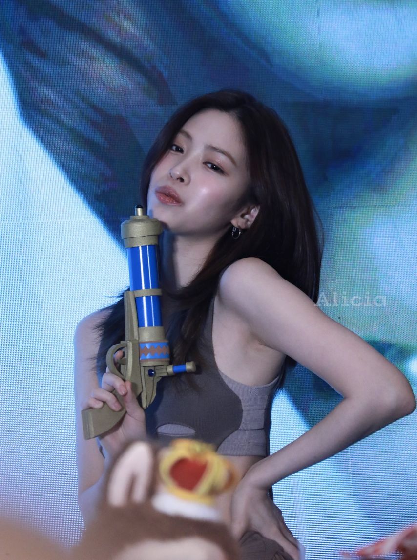 ITZY 류진1_5.jpg