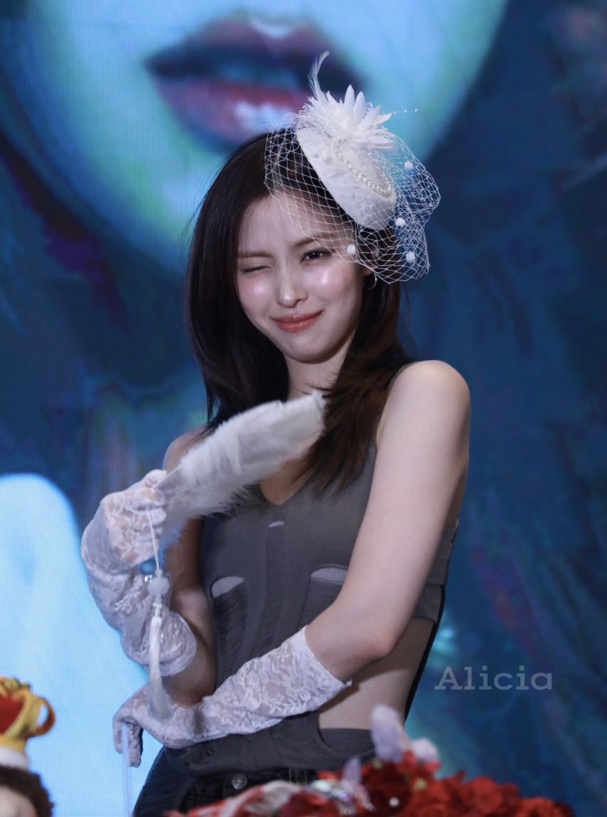 ITZY 류진1_6.jpg