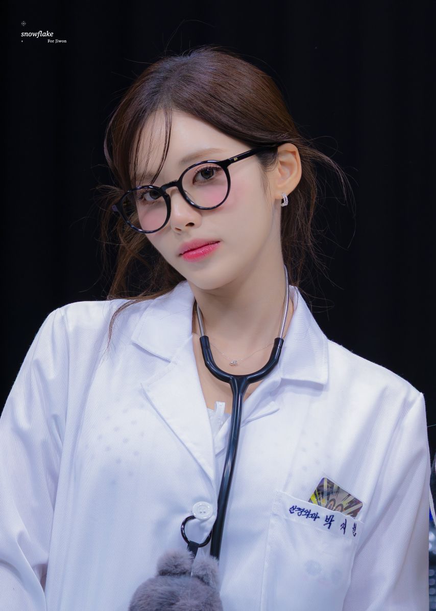 프로미스나인 박지원1_1.jpg