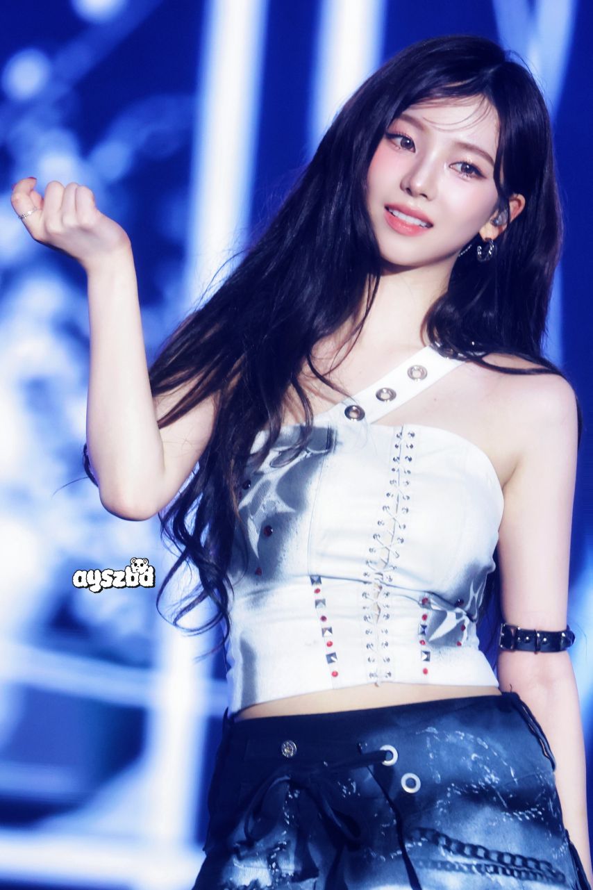 250517 슈퍼팝2025코리아 에스파 카리나1_3.jpg