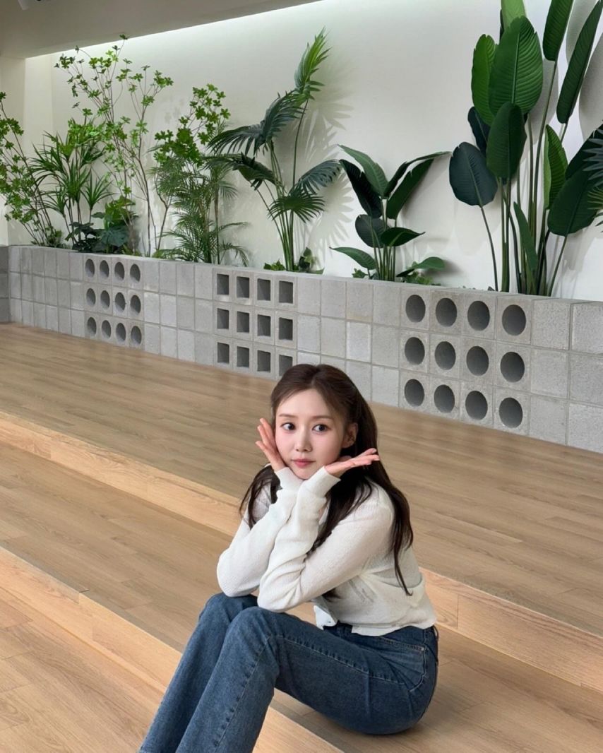윤수빈 아나운서2_7.jpg