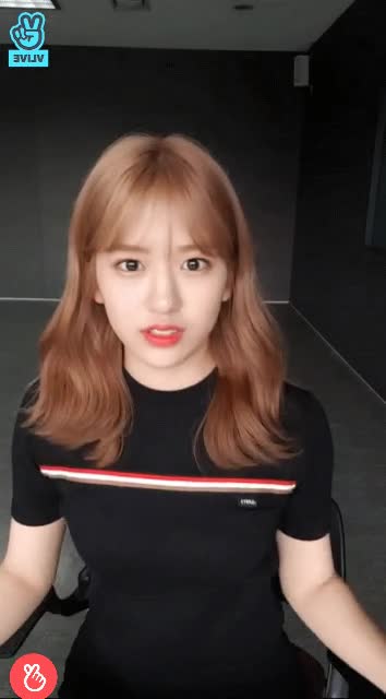 아이브 안유진 몸매 3.gif