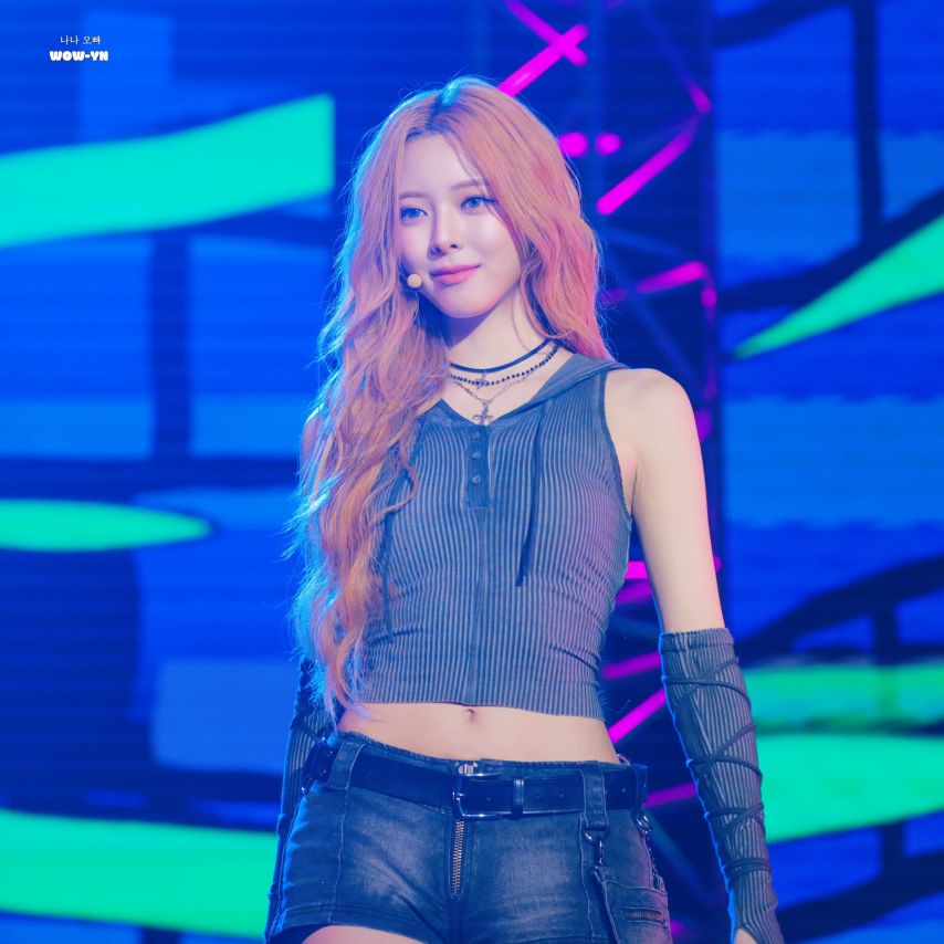 ITZY 유나1_2.jpg