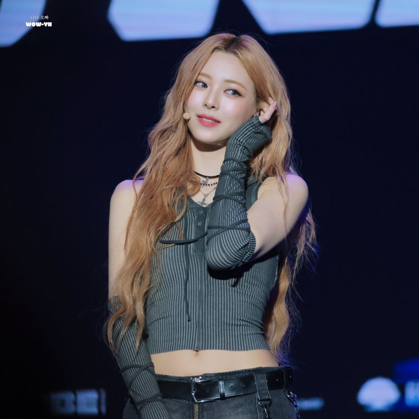 ITZY 유나1_5.jpg