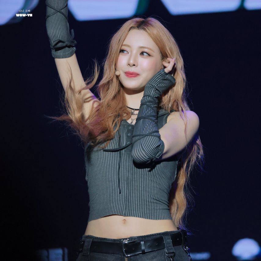 ITZY 유나1_6.jpg