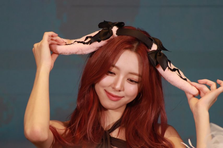 ITZY 유나1_3.jpg