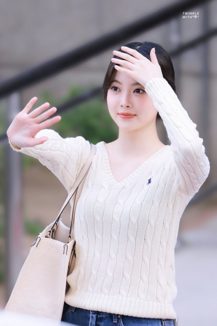 르세라핌 은채1_3.jpeg