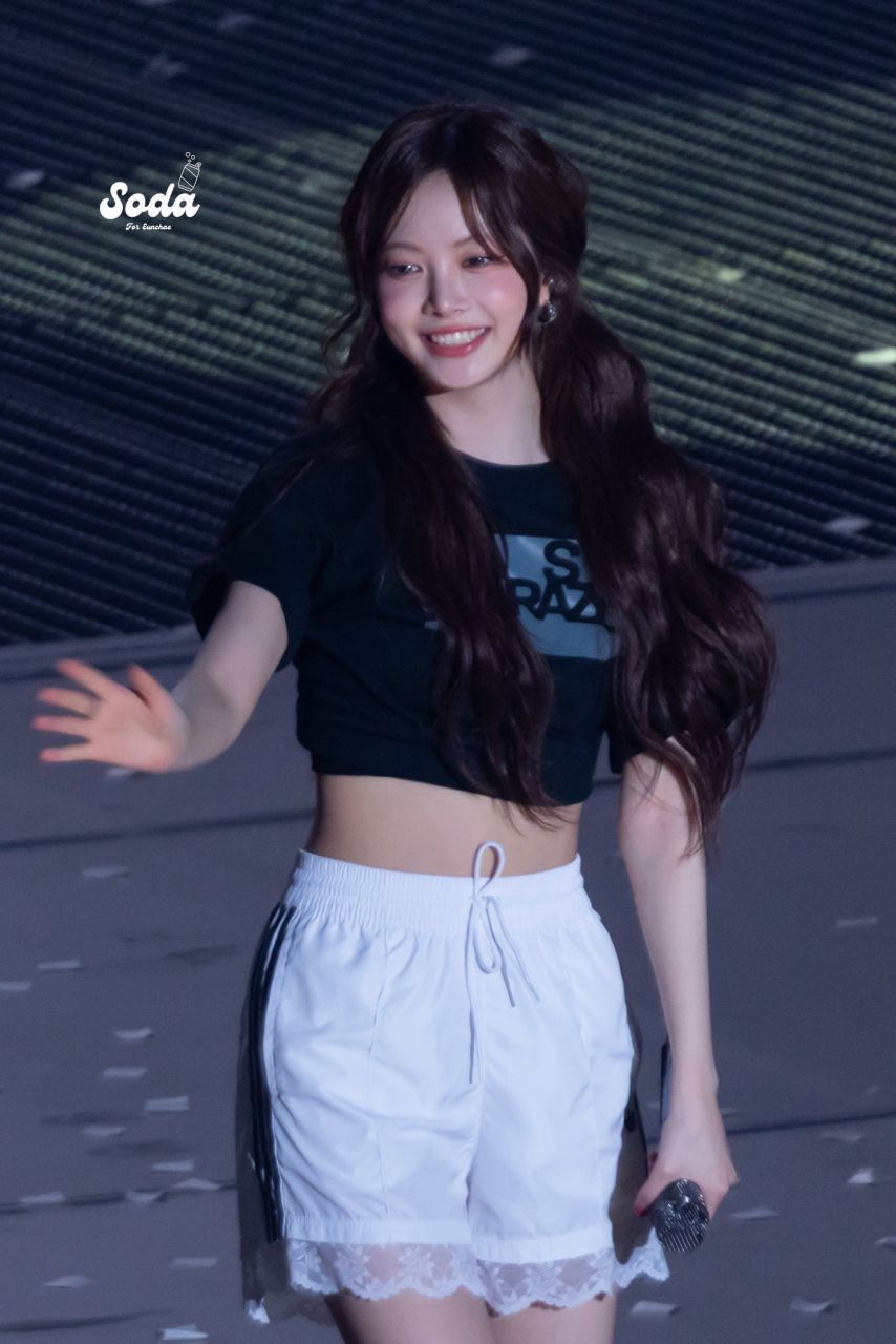 [르세라핌] 홍은채1_1.jpg
