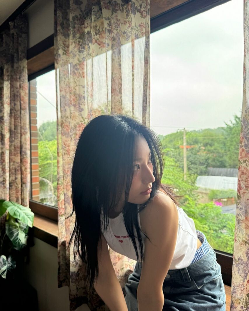 프로미스나인 새롬1_2.jpeg