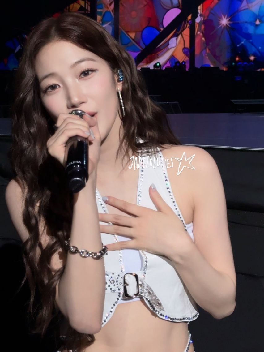 LE SSERAFIM (르세라핌) 카즈하1_1.jpeg