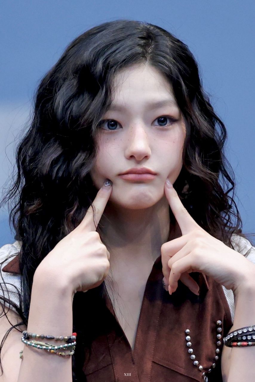 키스오브라이프 하늘1_1.jpeg