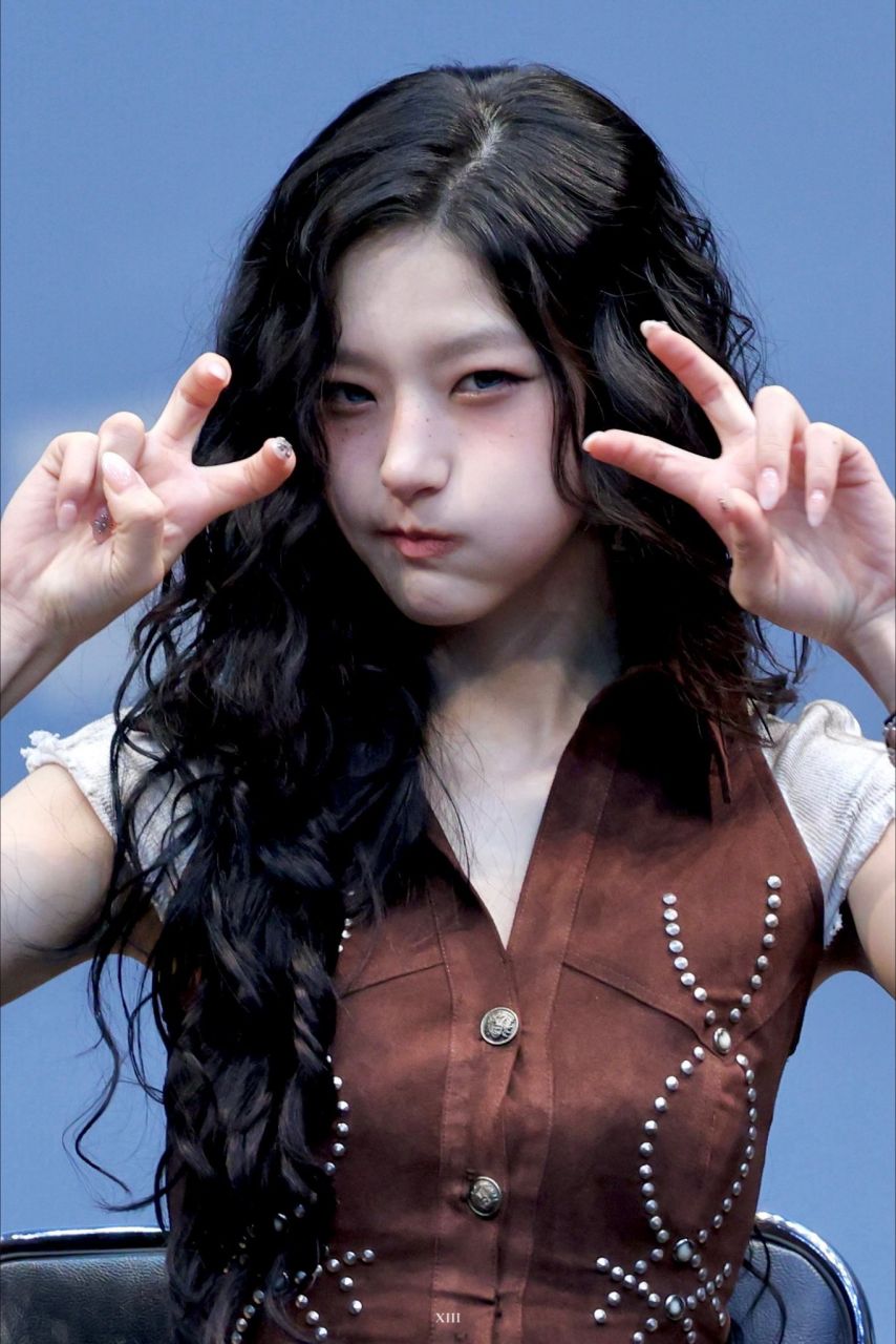 키스오브라이프 하늘1_5.jpeg