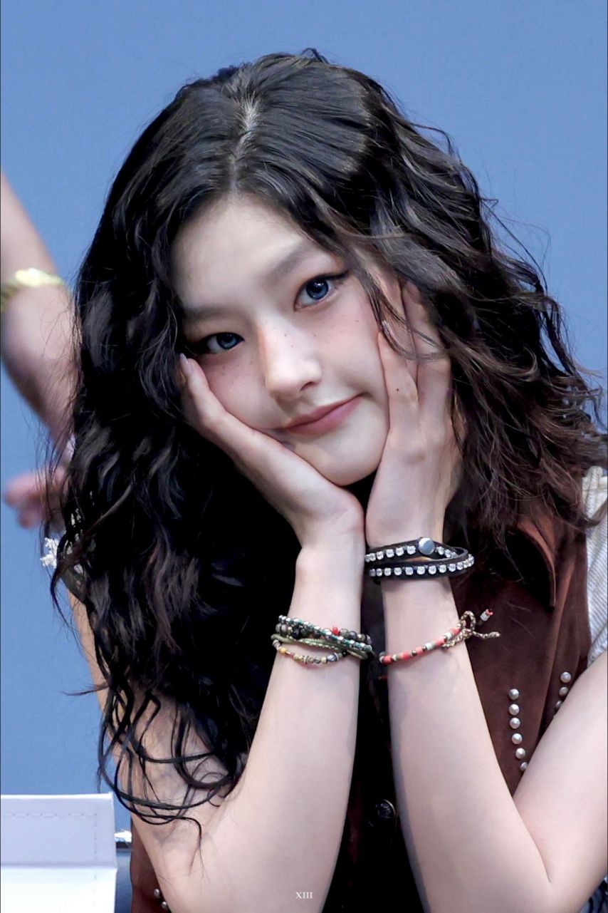 키스오브라이프 하늘1_3.jpeg