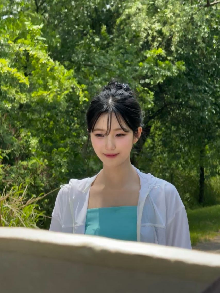 프로미스나인 백지헌1_4.jpg