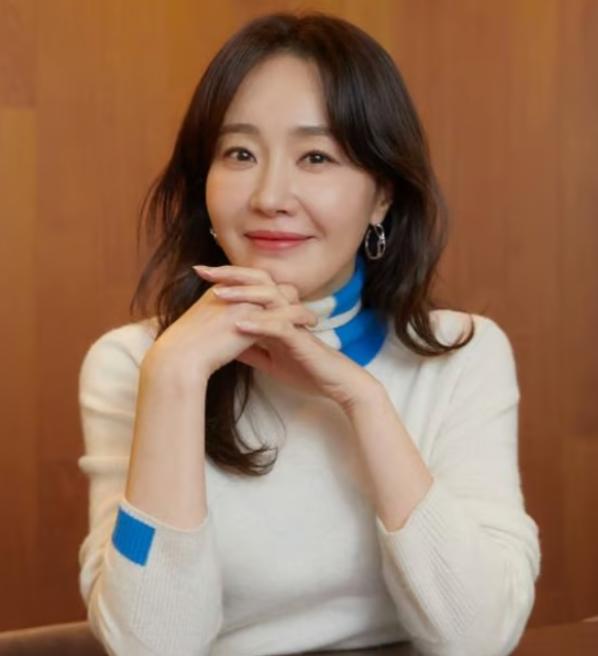 엄지원1_3.png.jpg