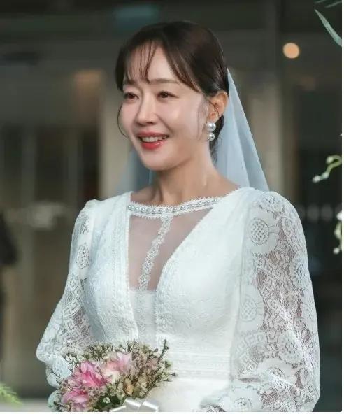 엄지원1_6.webp.jpg
