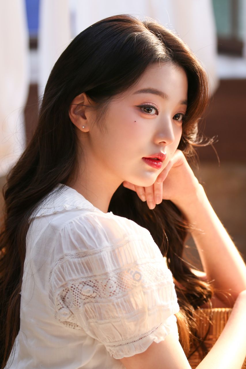 아이브 장원영 X ‘다우니’ 광고 촬영 현장 비하인드1_6.jpeg