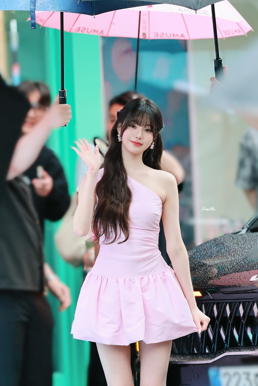 아이브 장원영 어뮤즈 성수 플래그십 스토어1_7.jpg