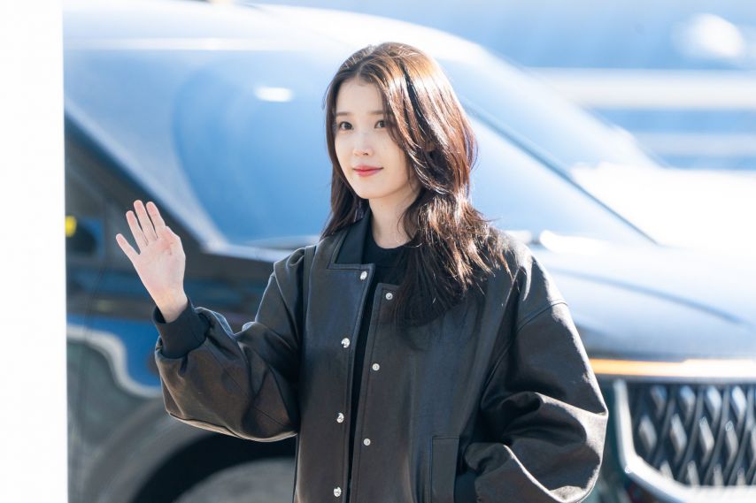 출국하는 아이유1_4.jpg