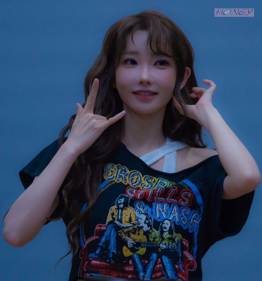 [QWER] 마젠타1_5.jpg