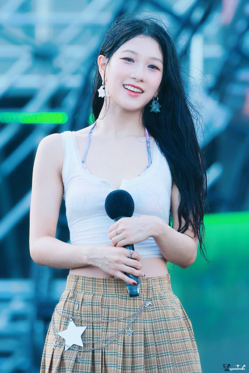 이서연 (프로미스나인)1_2.jpg