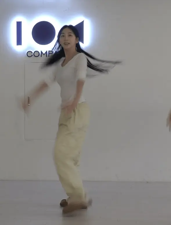 앨리스-유경1_5.webp