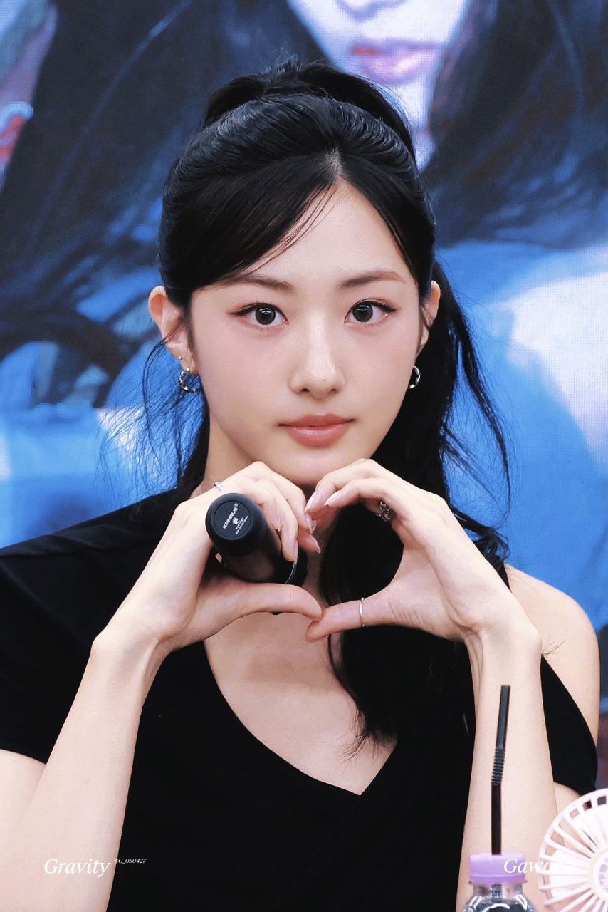 어제자 팬싸인회 그룹 미야오(MEOVV) 가원.JPG1_6.jpg