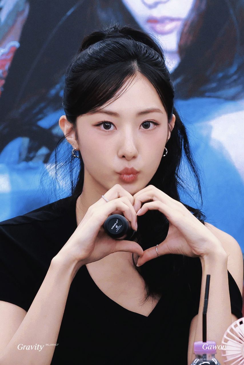 어제자 팬싸인회 그룹 미야오(MEOVV) 가원.JPG1_7.jpg