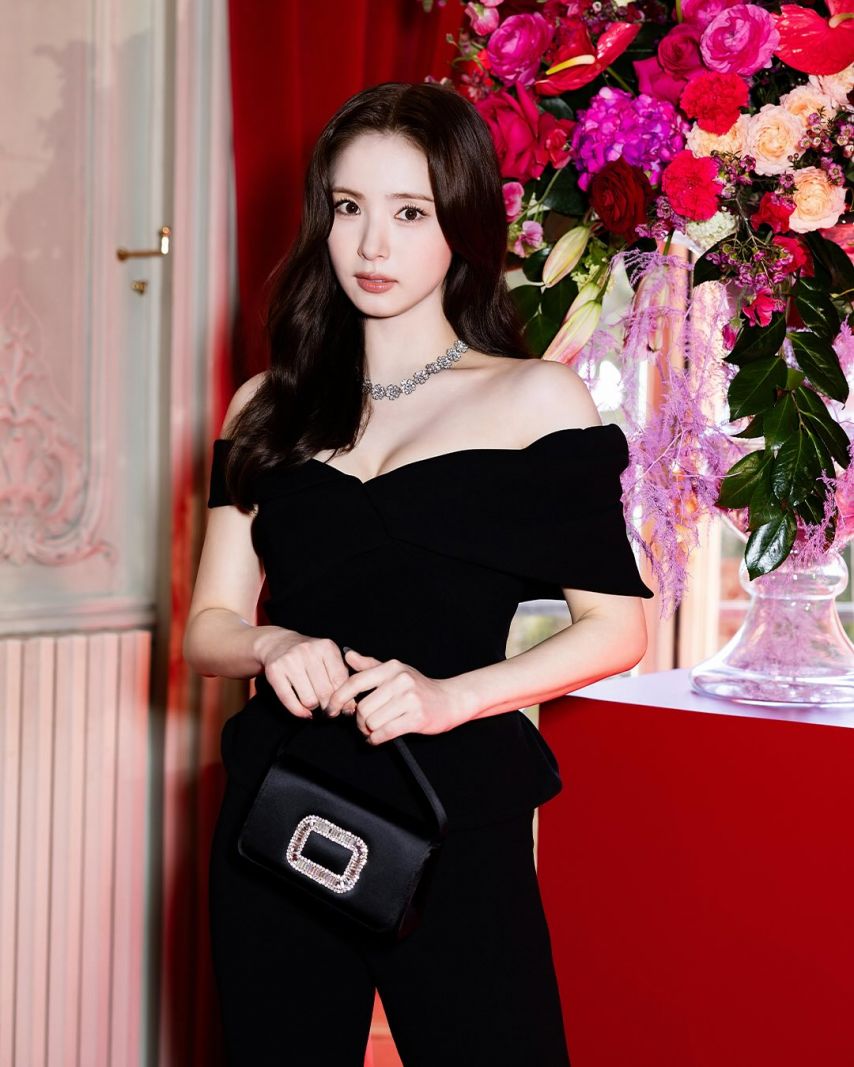 신세경 RogerVivier1_5.jpg