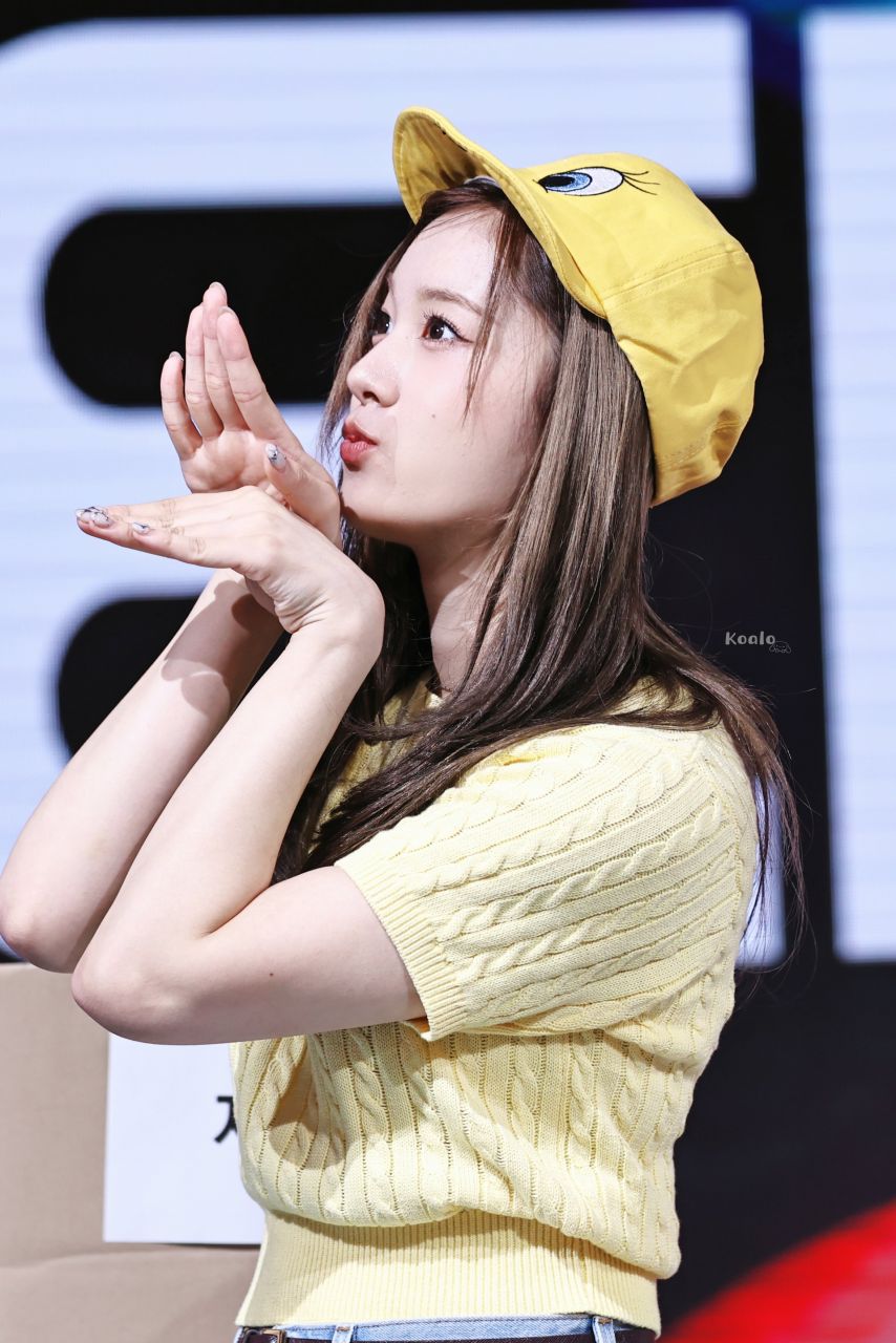 스테이씨 재이1_3.jpg