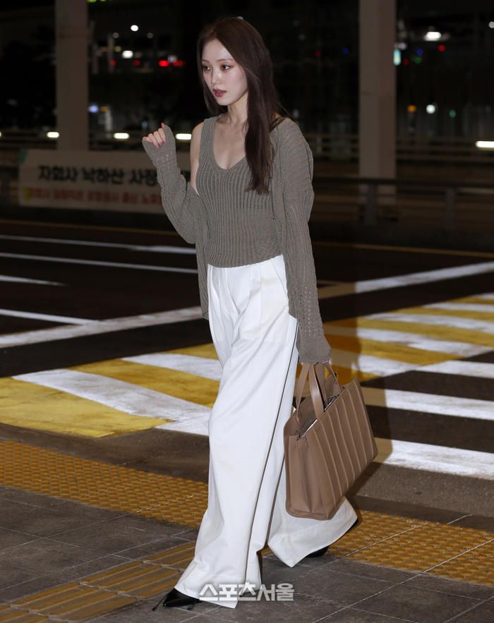 이성경 이쁨1_3.jpeg