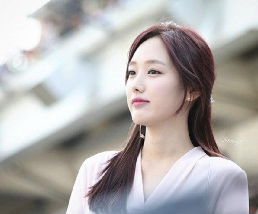 김세연 아나운서1_1.png.jpg