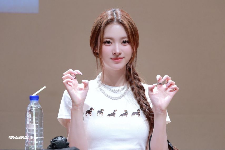 미야오 안나1_2.jpg