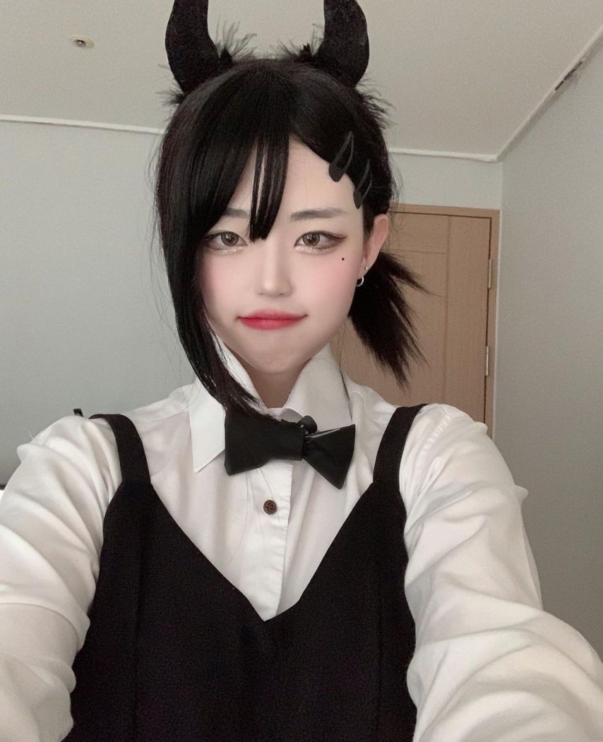 [QWER] 히나1_2.jpg