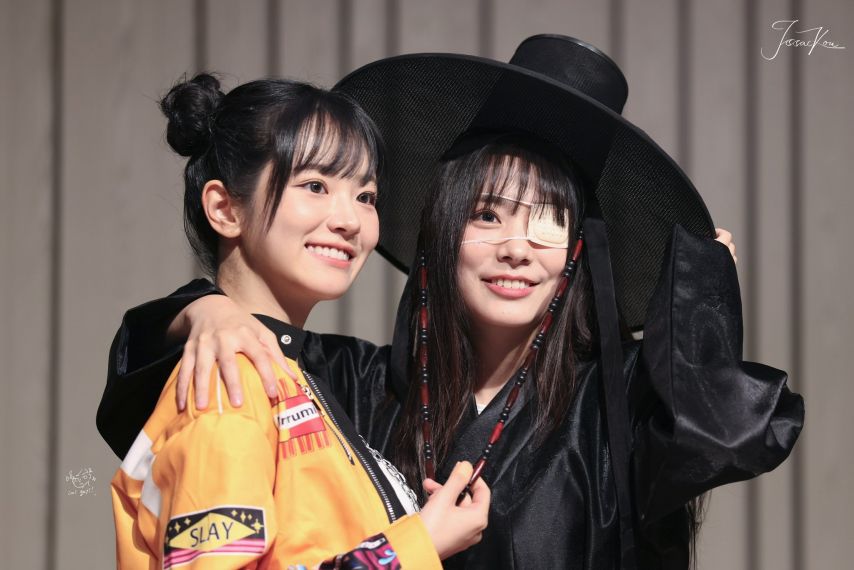[QWER] 쵸단&시연1_2.jpg