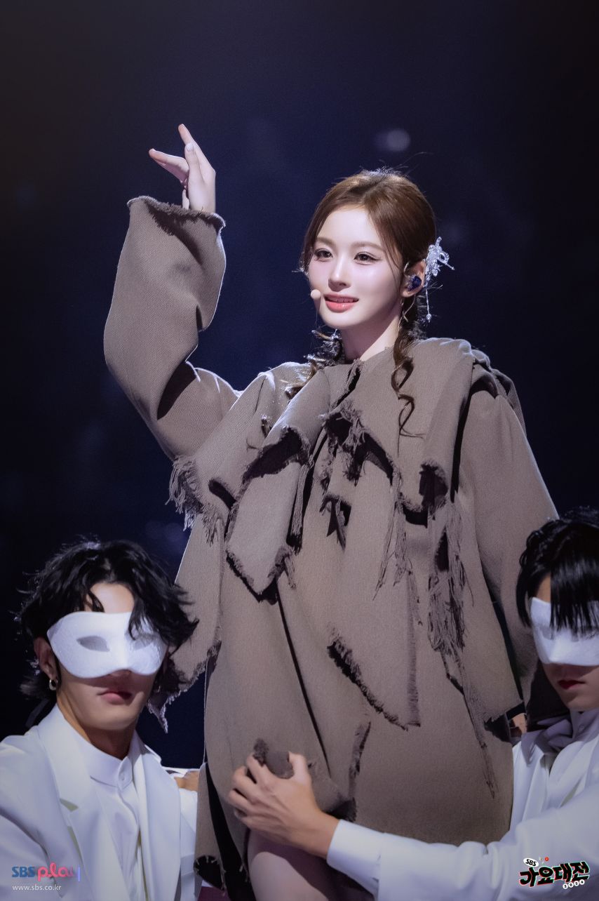 엔믹스 설윤 가요대전 현장포토1_1.jpg