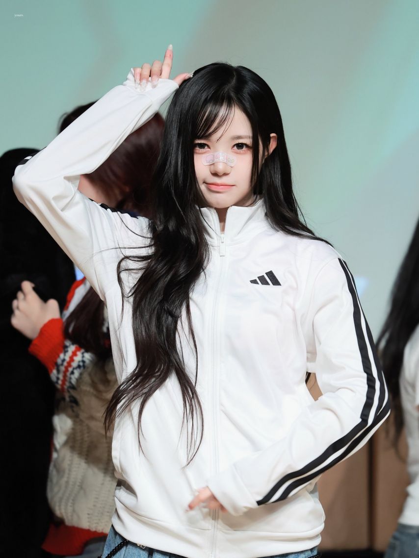 트리플에스 김채원1_1.jpg